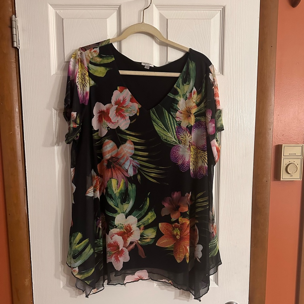 Avenue floral blouse 18/20